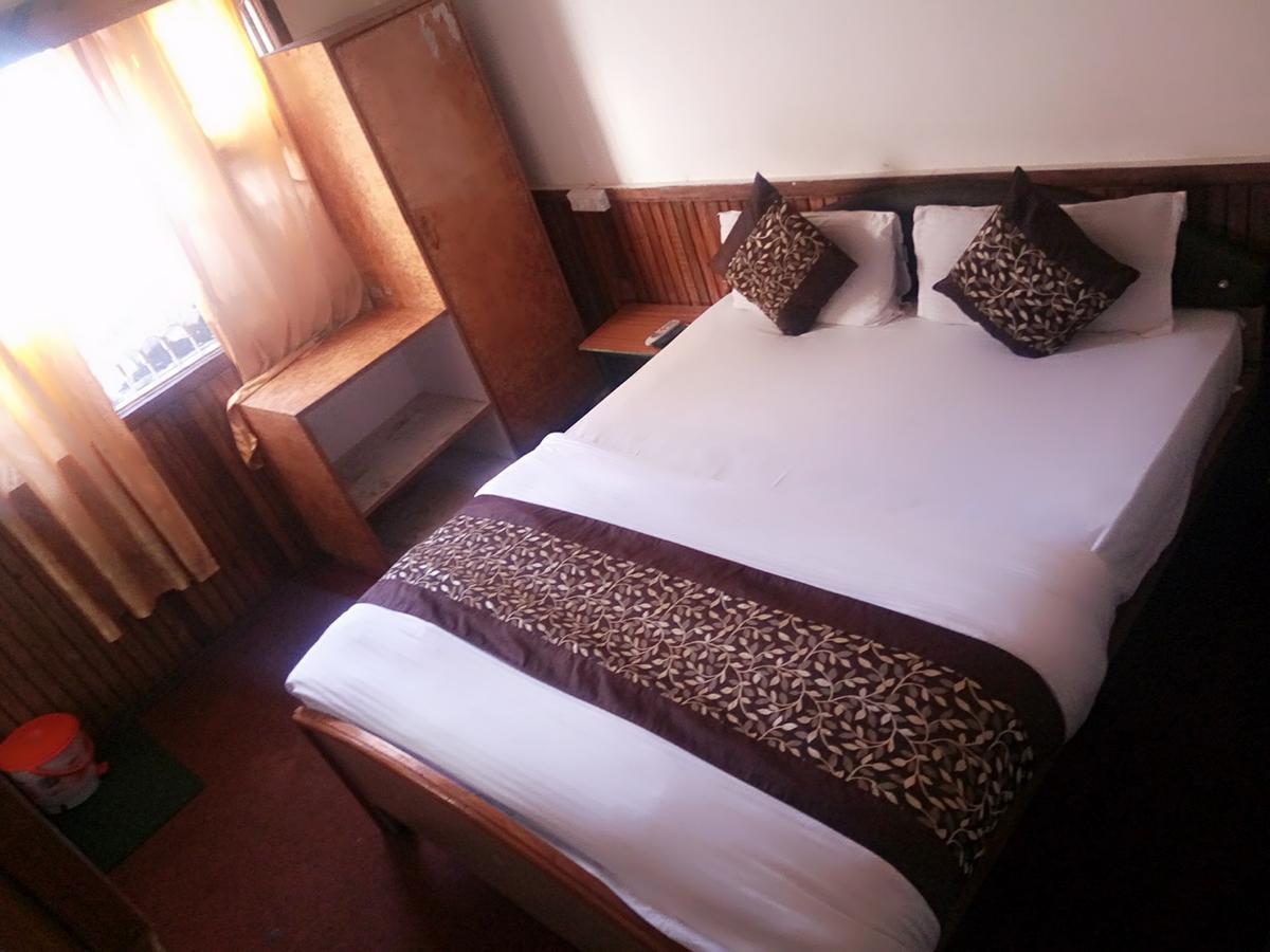 Goroomgo Luxury Stay Mall Road Найнитал Экстерьер фото